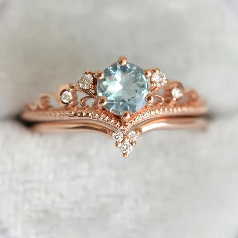 Bague princesse en zircone cubique bleue dorée