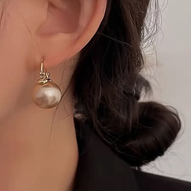 Boucles d'oreilles créoles en perle d'eau douce vintage