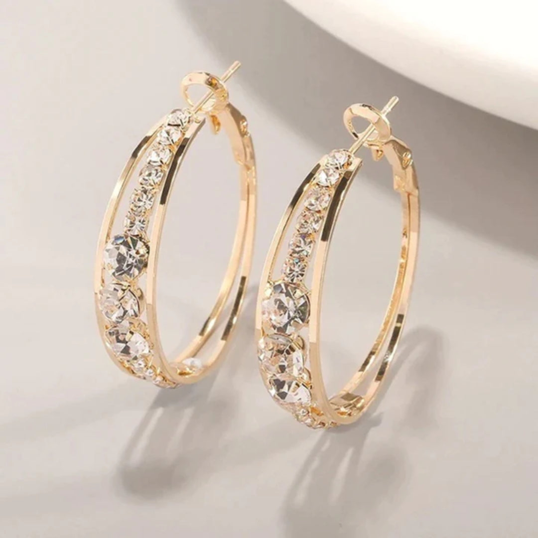 Boucles d'oreilles créoles scintillantes élégantes