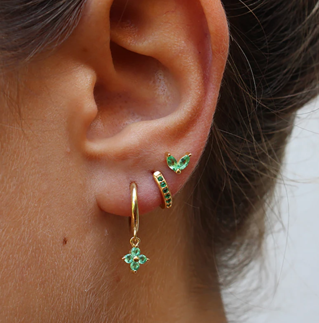 Boucles d'oreilles bouton et pendantes dorées