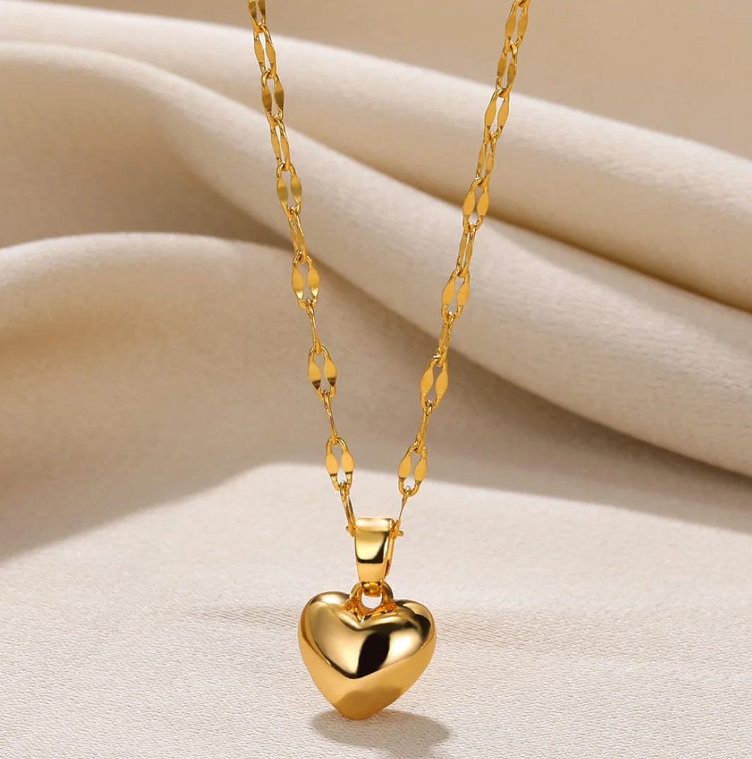 Collier 3D Plaqué Or de 18 Carats avec Cœur Solide