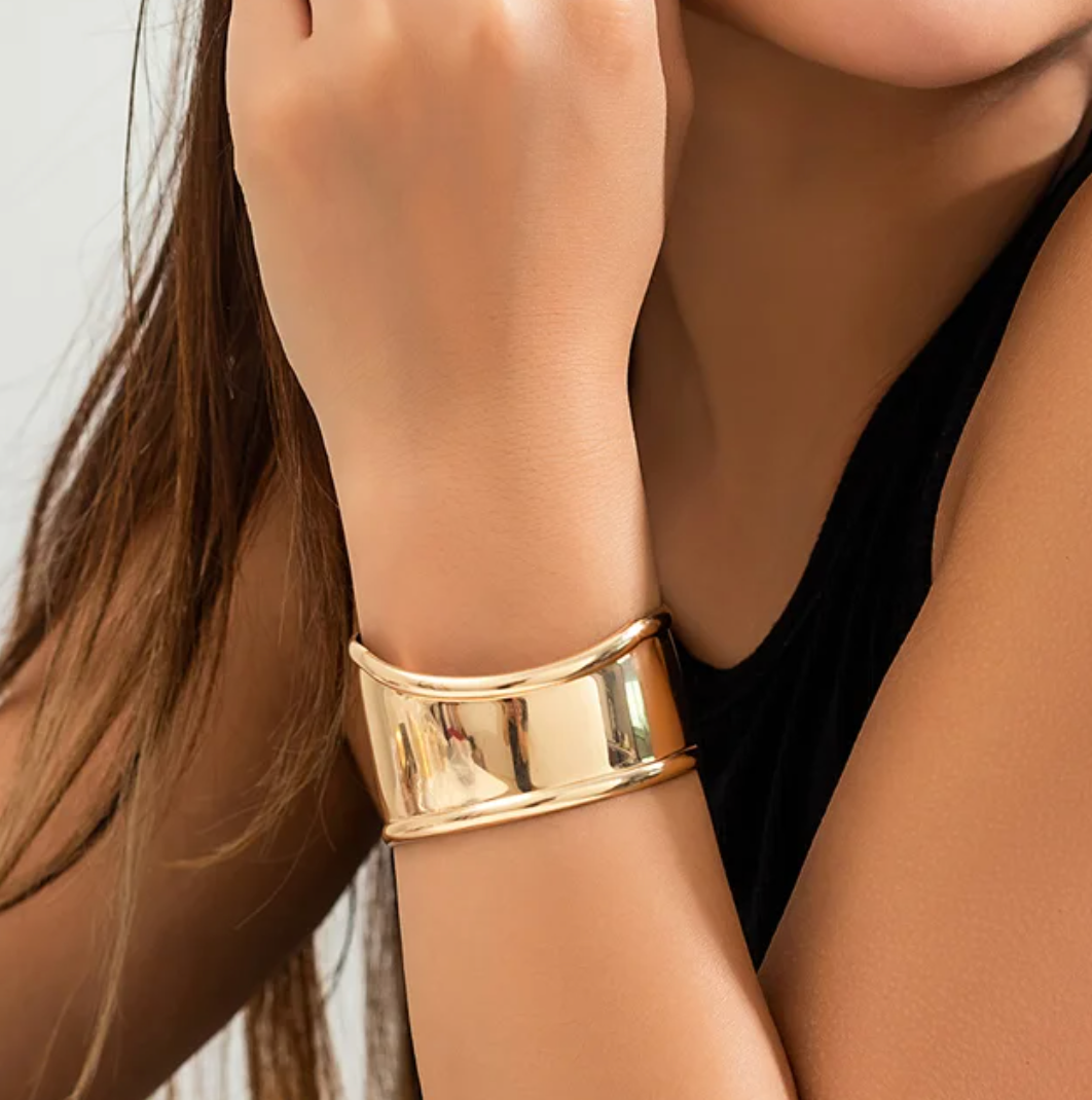 Bracelet style gréco-romain doré