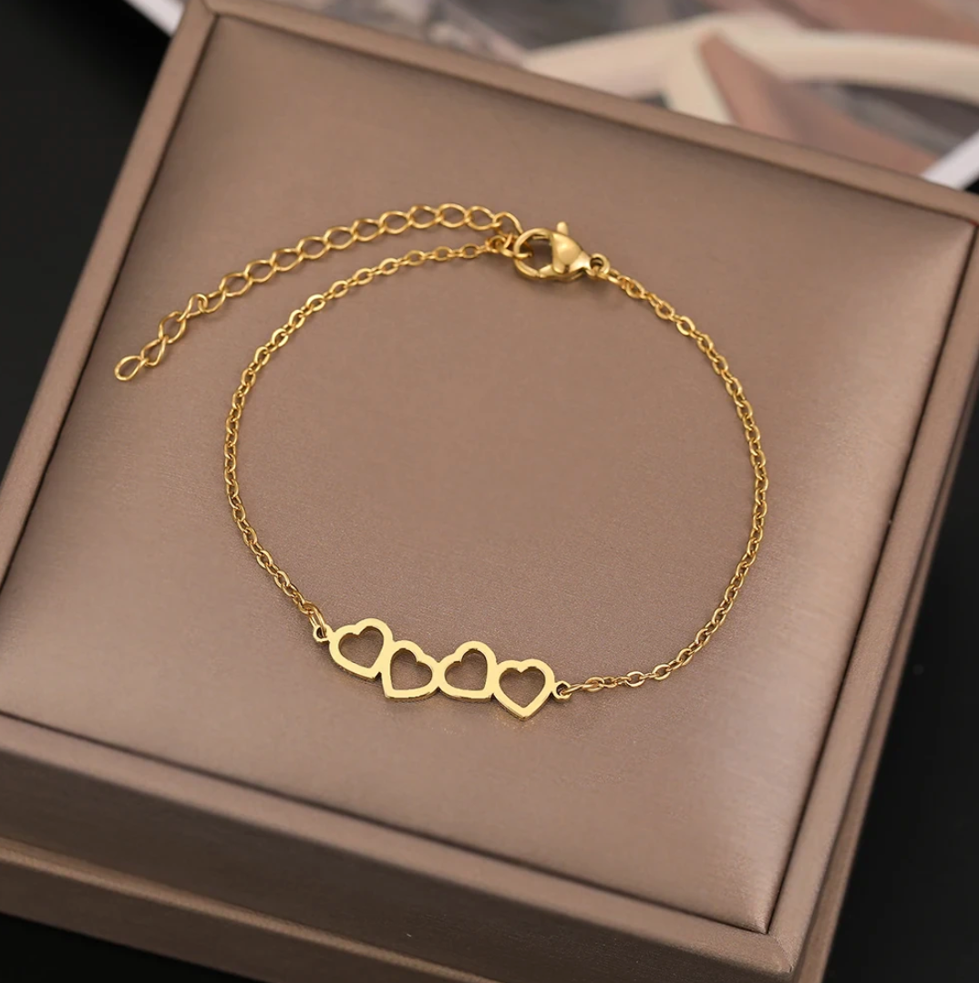 Bracelet 4 cœurs doré