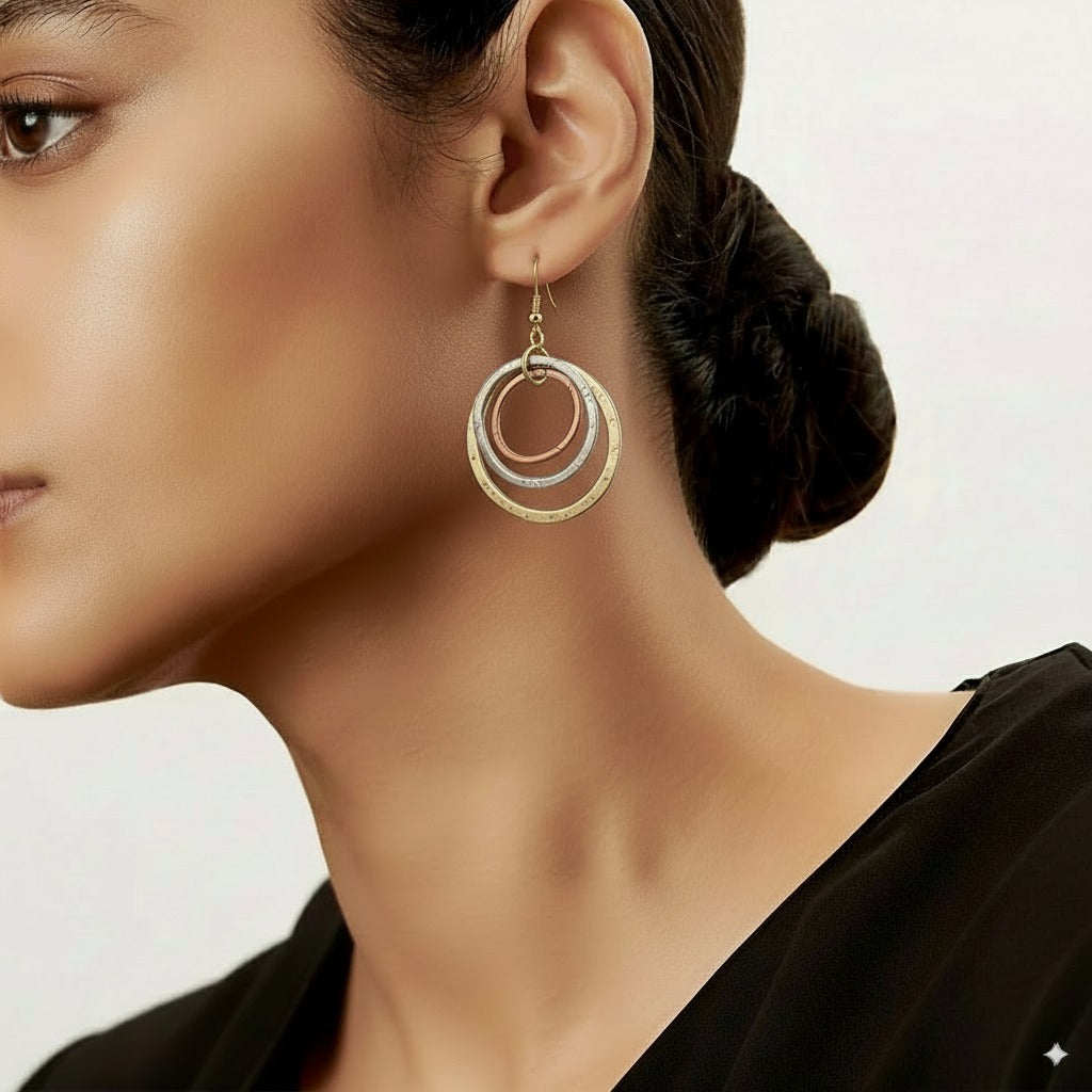 Boucles d'oreilles dorées et argentées vintage