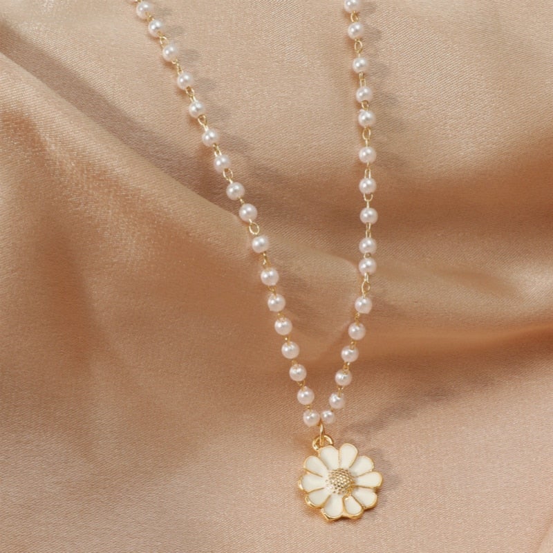 Collier marguerite avec perles