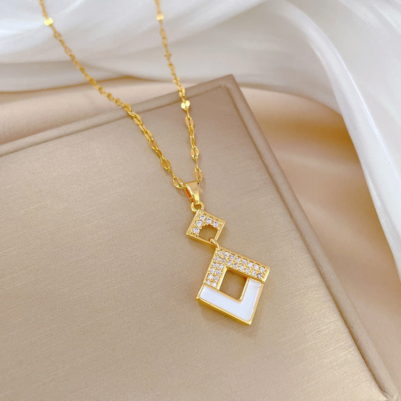 Collier géométrique doré