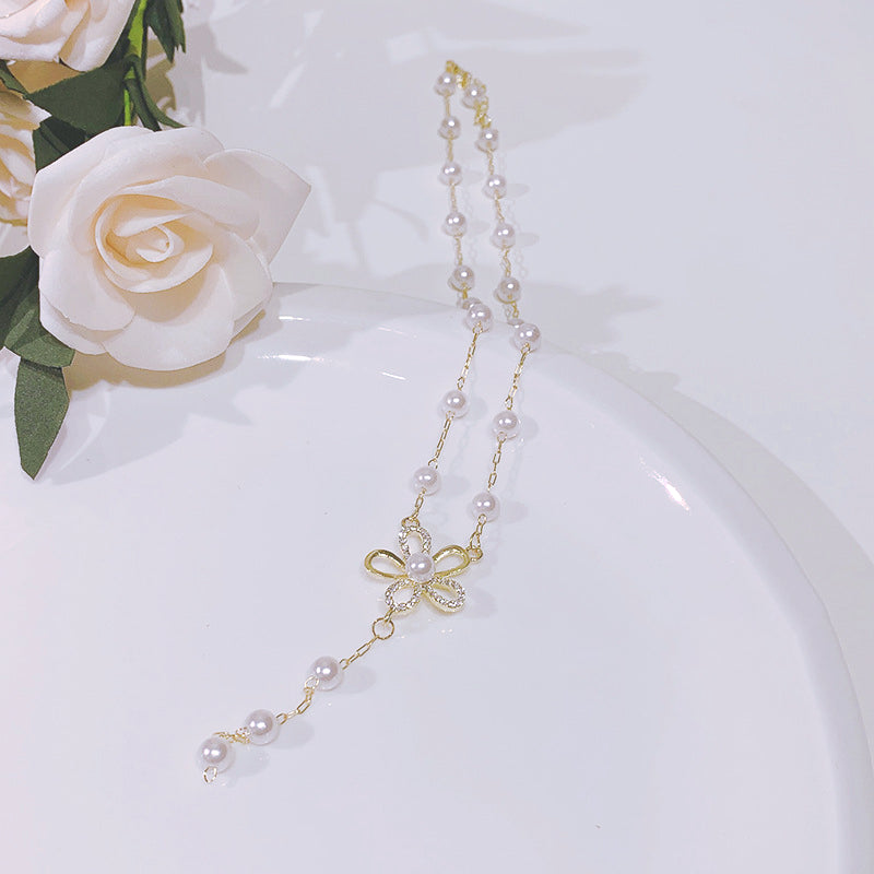 Collier de perles florales Yvonne