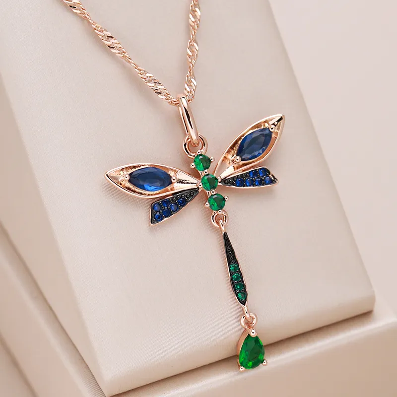 Collier libellule élégant