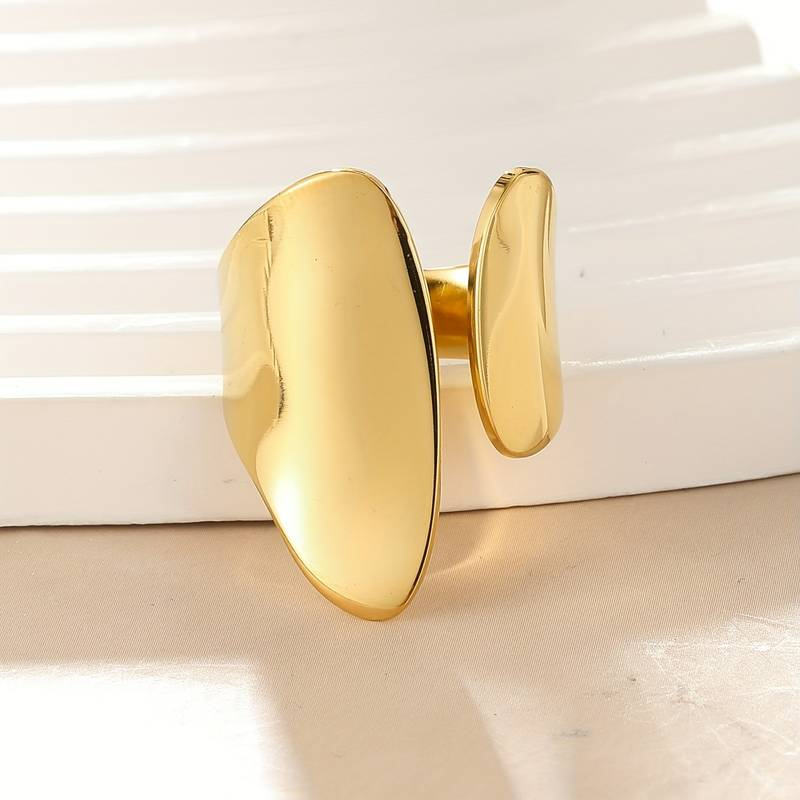 Bague ouverte dorée vintage