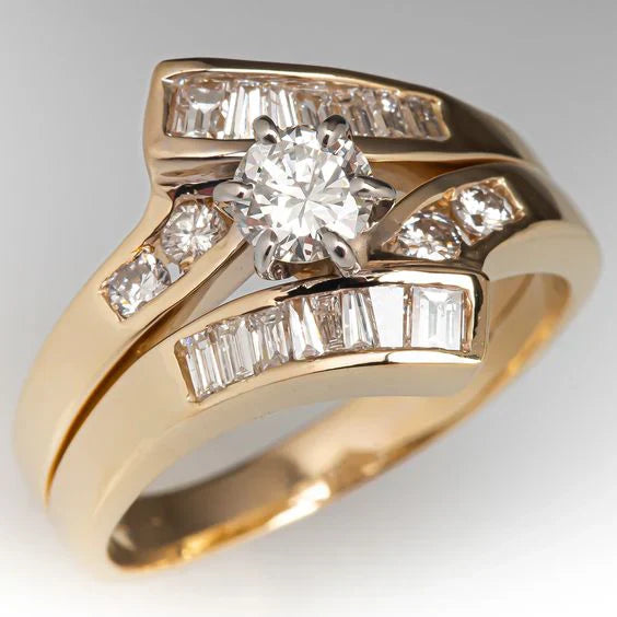 Bague dorée en pierre brillante vintage