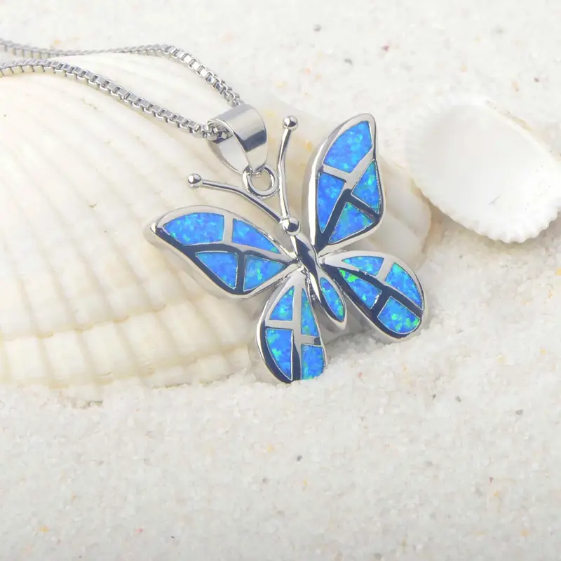 Collier papillon en opale