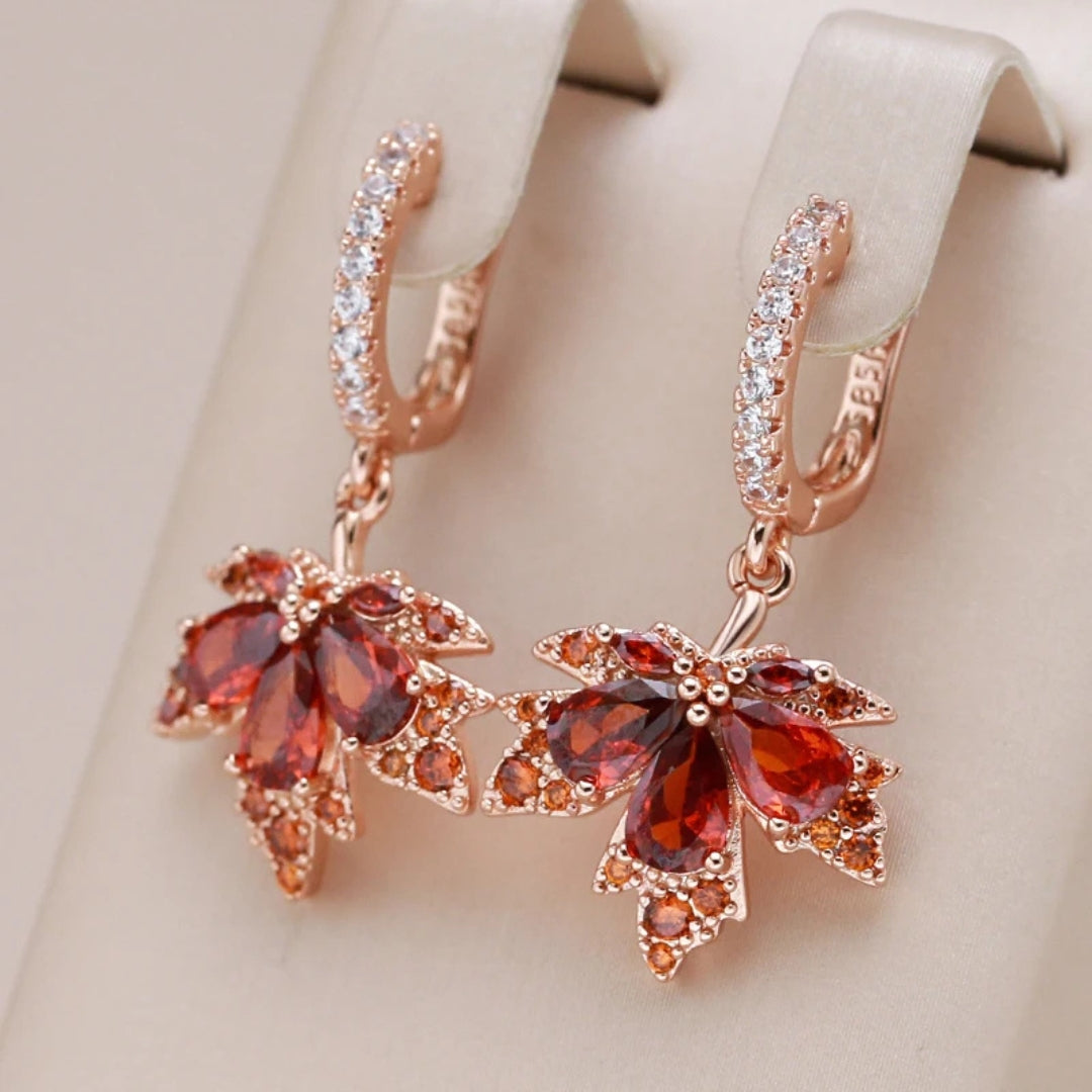 Boucles d'oreilles en feuille de cristal rouge élégantes
