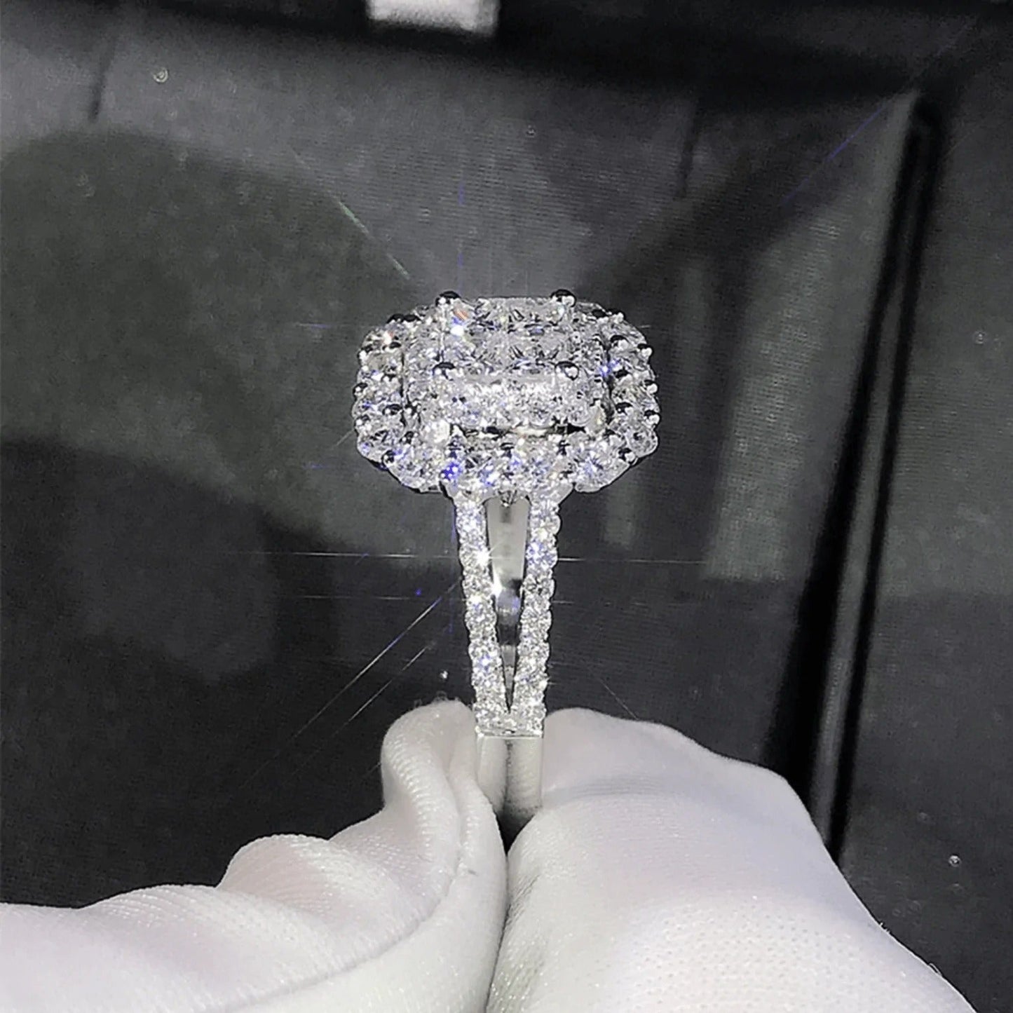 Bague Gabrielle de Coussin Carré