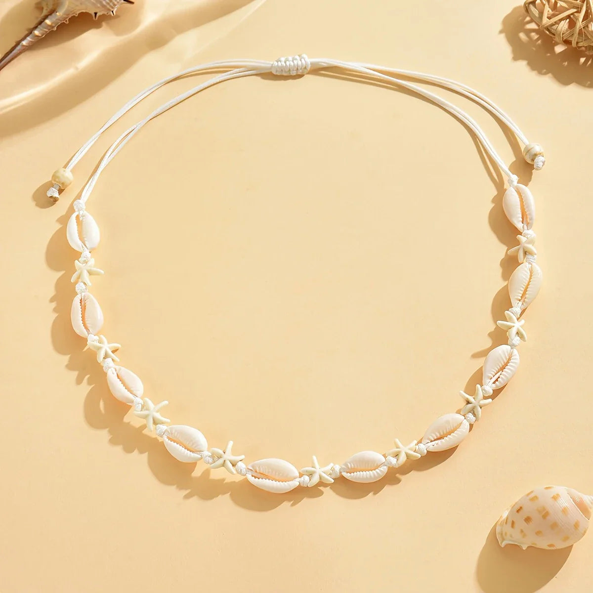 Collier Tressé Ajustable avec Finition Océanique