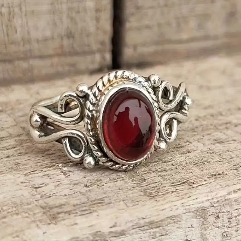 Bague Bohème Vintage avec Pierre Rouge