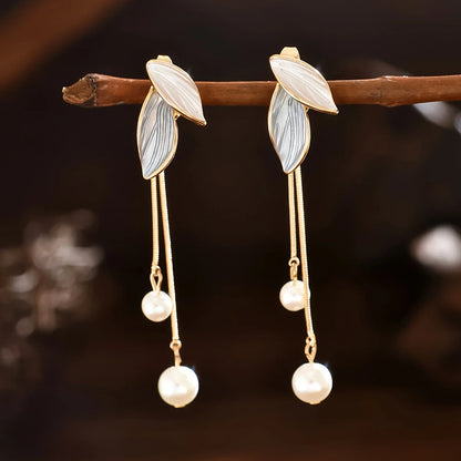 Boucles d'Oreilles Élégantes en Forme de Feuille et Perles