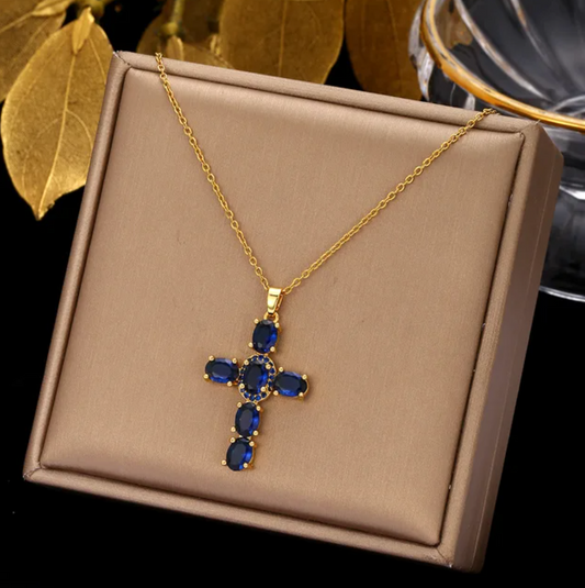 Collier Plaqué Or de 18 Carats avec Croix de Cristal Bleu