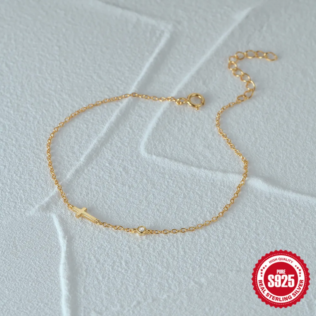 Bracelet Fine Plaquée Or de 18 Carats avec Croix et Œil de Zircon