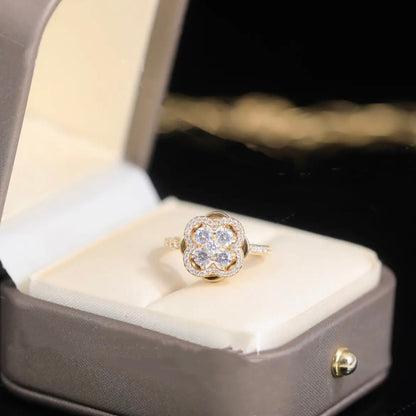 Bague Tournante de Trèfle avec Zircon