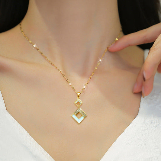 Collier géométrique doré