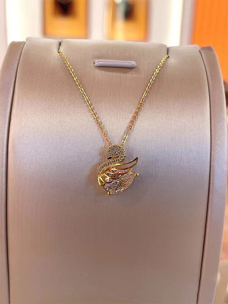 Collier du Cygne de Cristal