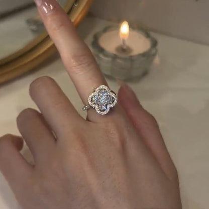 Bague Tournante de Trèfle avec Zircon