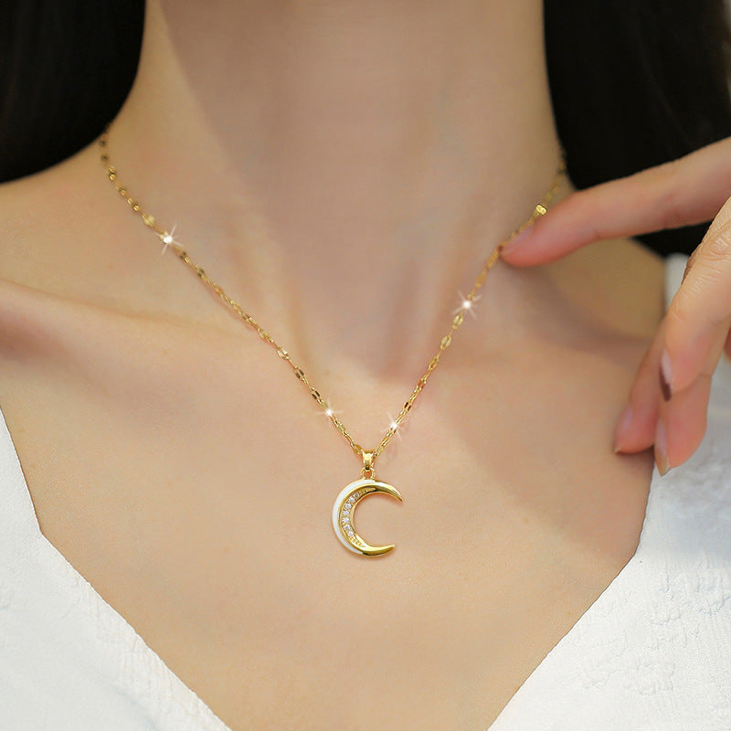 Collier Doré Lunaire