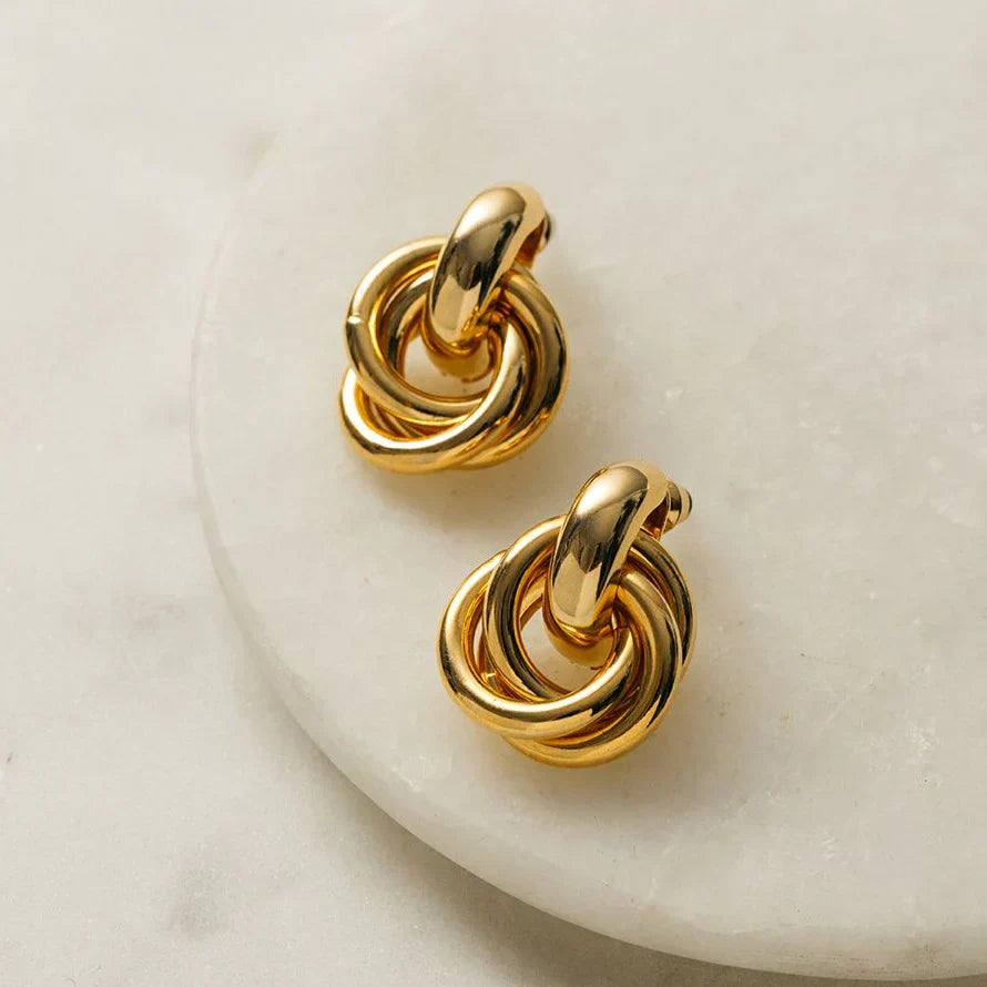 Boucles d'oreilles déclaration entrelacées Dorées