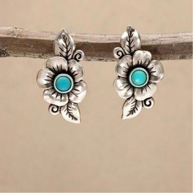 Boucles d'oreilles fleur en opale bleue bohémienne en argent sterling plaqué