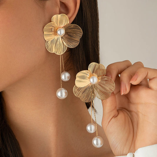 Boucles d'Oreilles Bohème avec Perles et Pétales